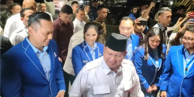 AHY-Annisa-Pohan-Sambut-Prabowo-Rapimnas-Demokrat
