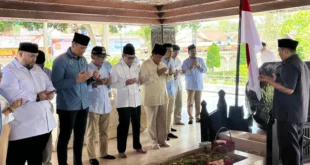 Capres-Prabowo-AHY-Kunjungi-Makan-Soekarno